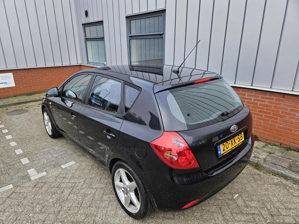 Kia cee'd 1.4 X-tra, Auto's, Kia, Gebruikt, 4 cilinders, 1396 cc, Zwart