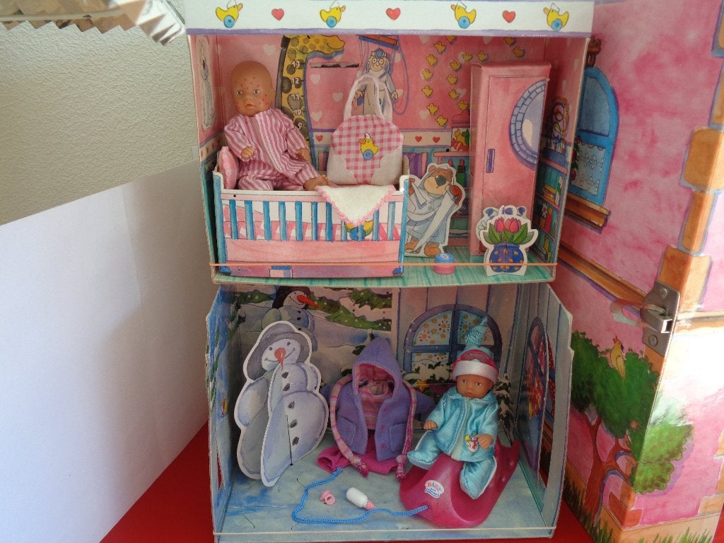 Baby Born Mini World 2 mooie compl.speelsets, Mazelen + Slee, Ophalen of Verzenden, Zo goed als nieuw, Overige typen