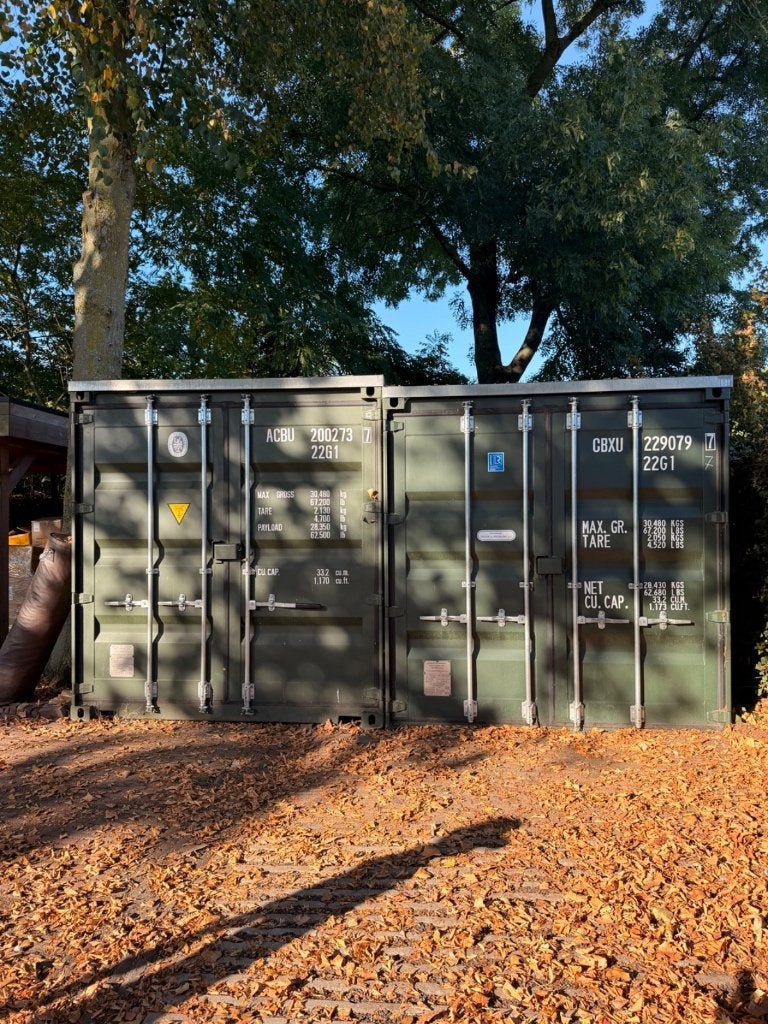 2 geklimatiseerde zeecontainers, Ophalen