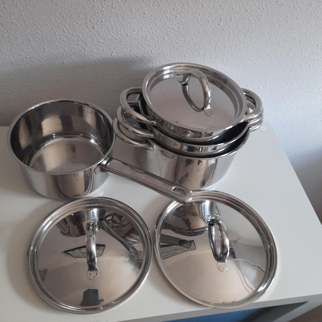 Pannenset 4 delig van Sola, Ophalen of Verzenden, Zo goed als nieuw, Rvs, Pannenset