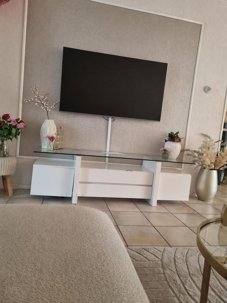 Tv meubel, Ophalen, Zo goed als nieuw, 25 tot 50 cm, Minder dan 100 cm