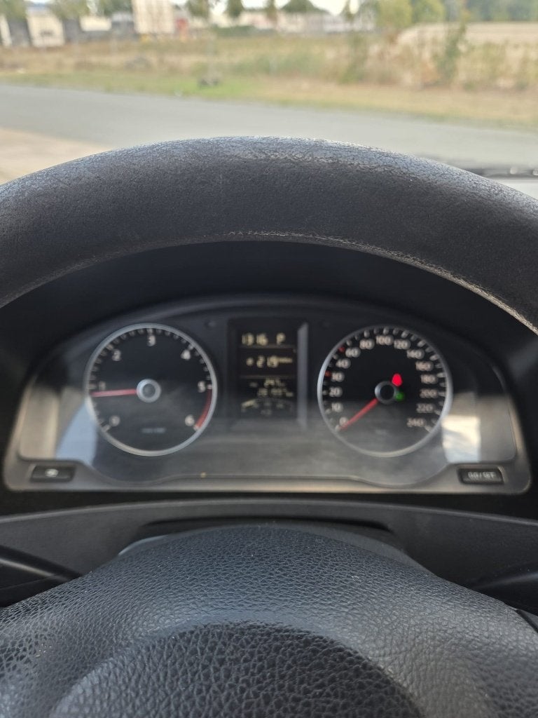 Foto 17 van SUPER MOOIE VW Transporter AUTOMAAT  C 2.0 D 2011