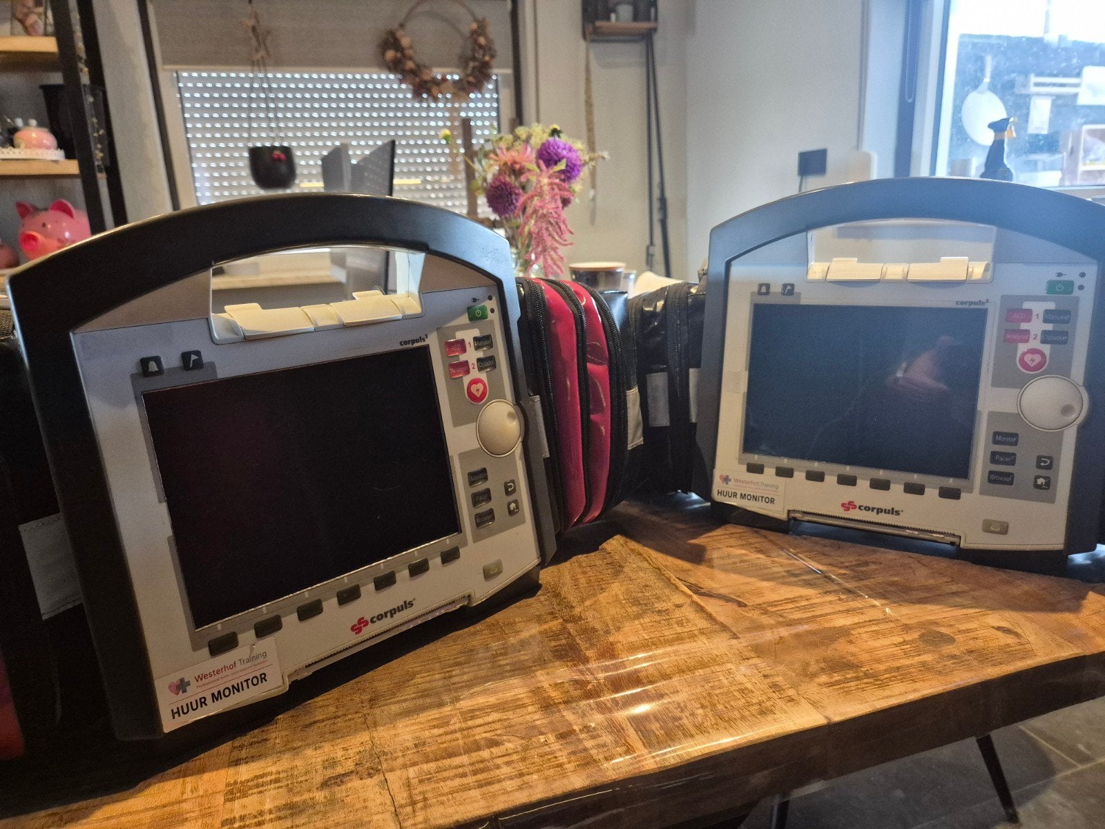 Te Huur Corpuls C3 defibrillator/Aed/Monitor, Ophalen of Verzenden