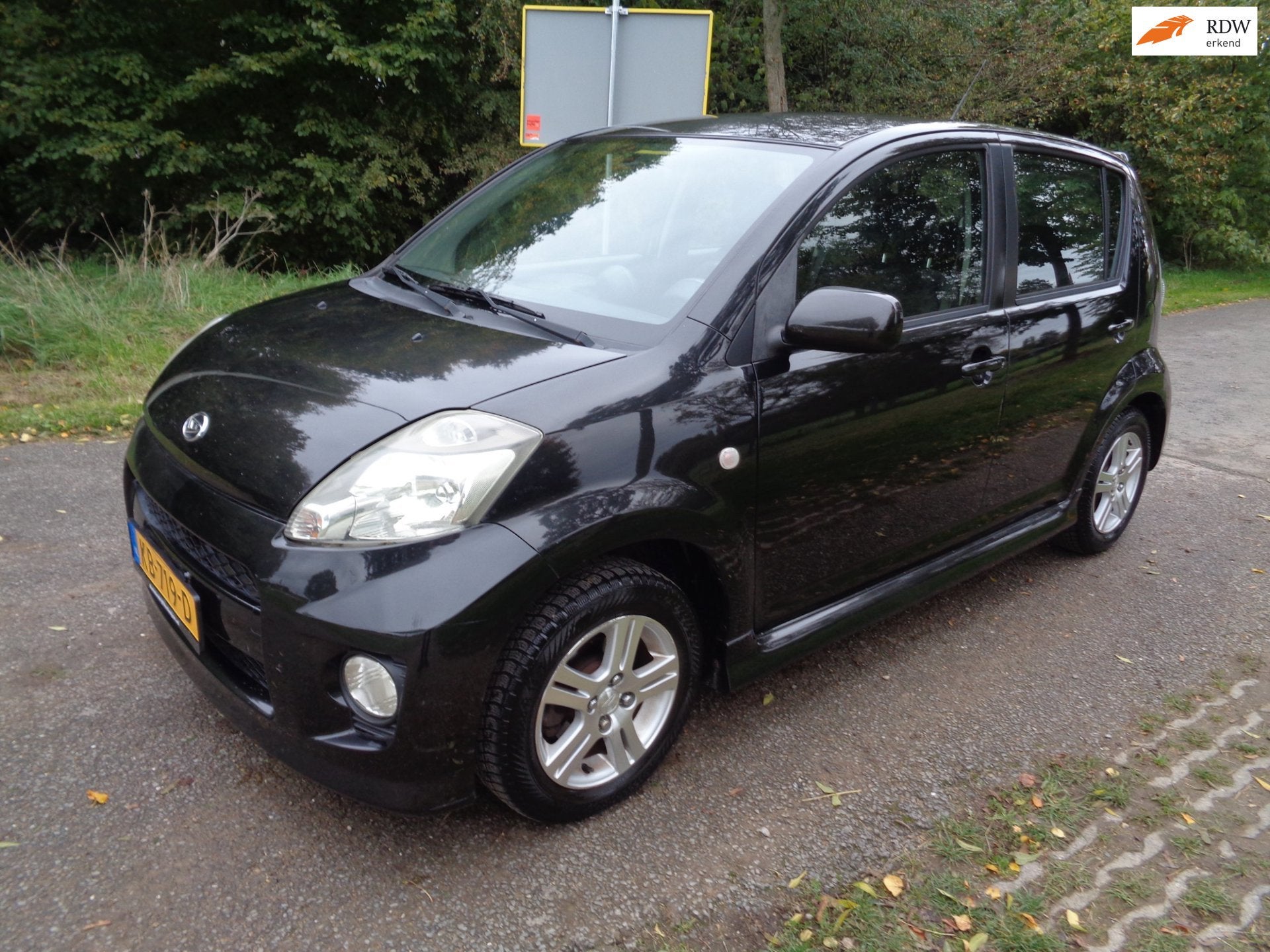 Daihatsu Sirion 2 1.3-16V Comfort Airco! NWE APK:22-8-2027!, Auto's, Voorwielaandrijving, Gebruikt, 31 €/maand, 4 cilinders