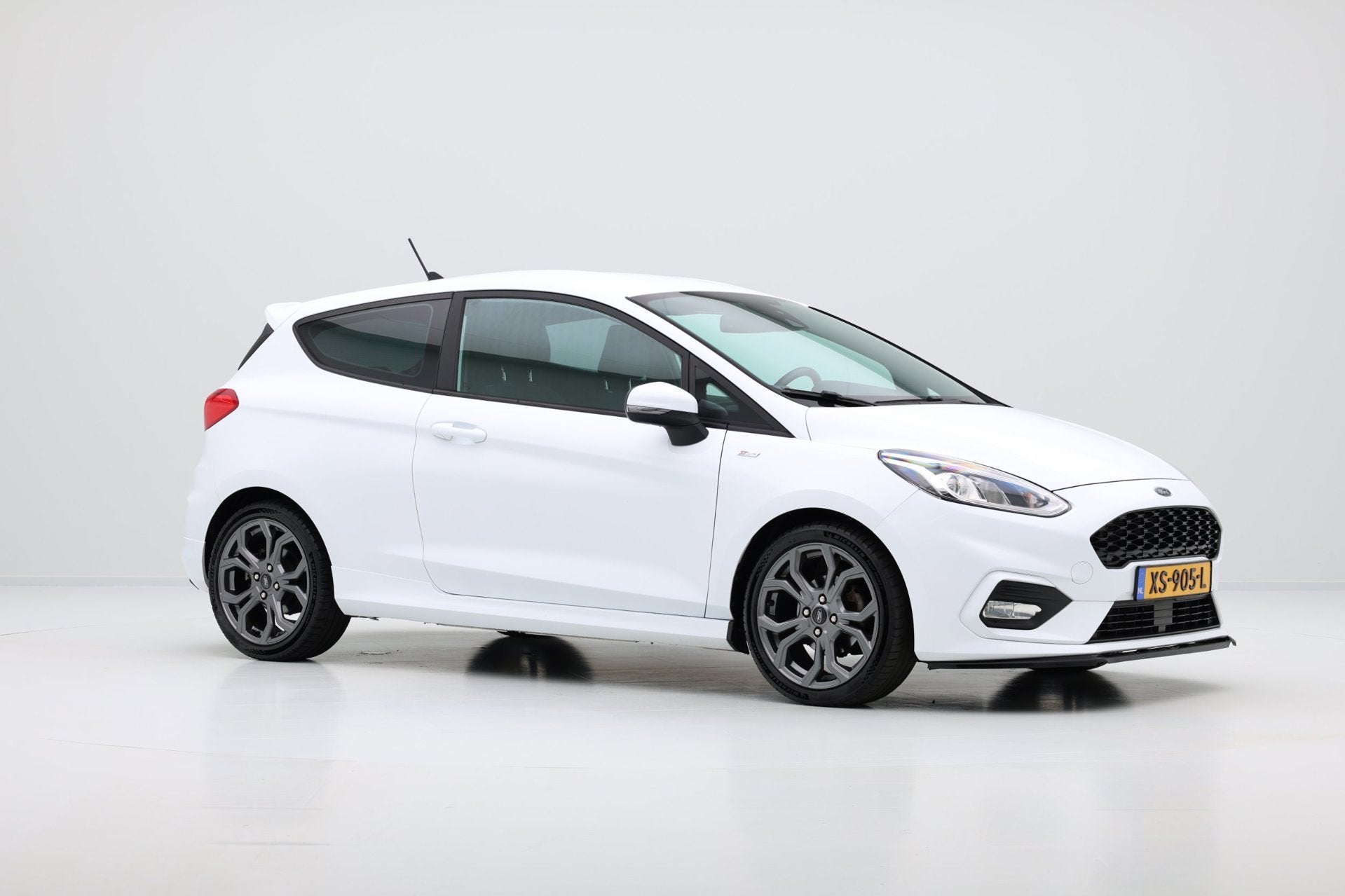 Ford Fiesta 1.0 EcoBoost 125pk ST-Line CarPlay|Clima|Stoelve, Auto's, Dealer onderhouden, 580 kg, Wit, Origineel Nederlands