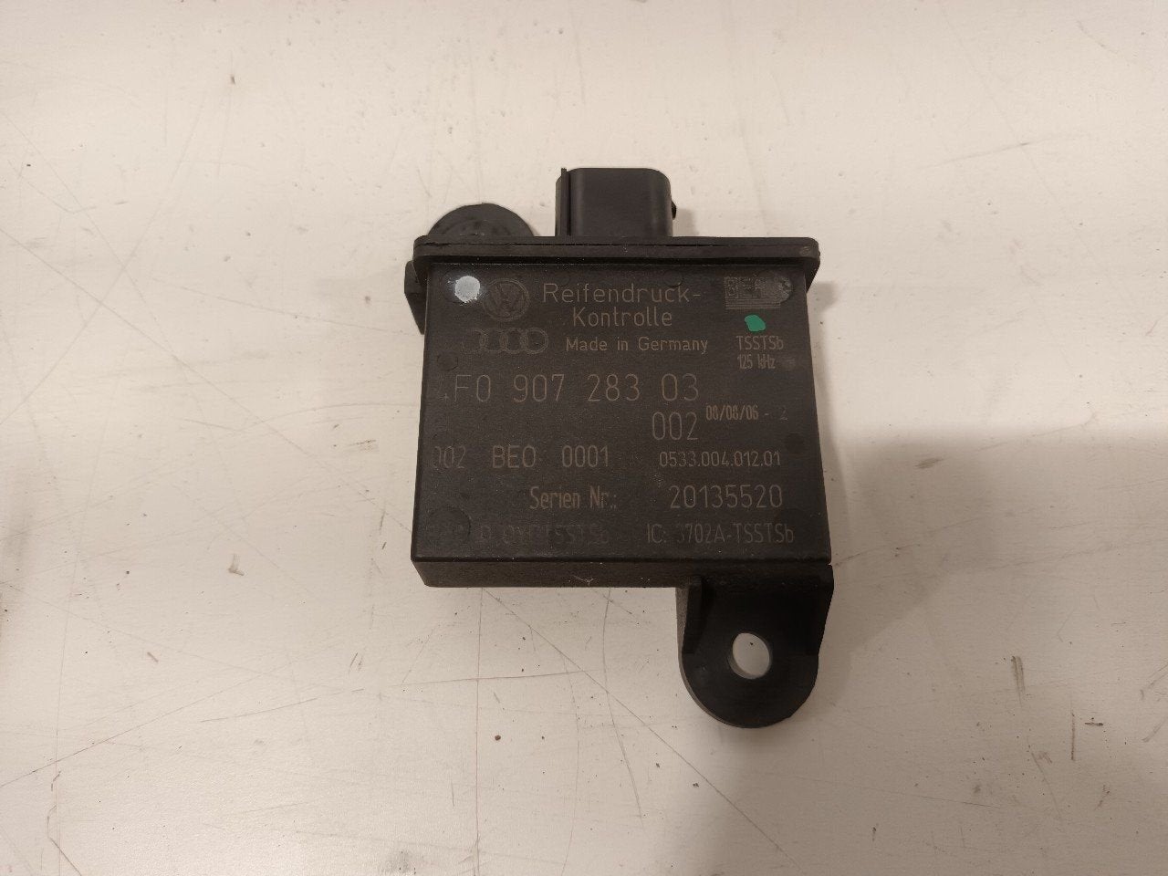 Computer bandenspanning Audi S6, Onderdelen@venauto.nl, Van der Ven Autorecycling B.V., Gebruikt, Ettenseweg 76, 4706 PB Roosendaal, The Netherlands