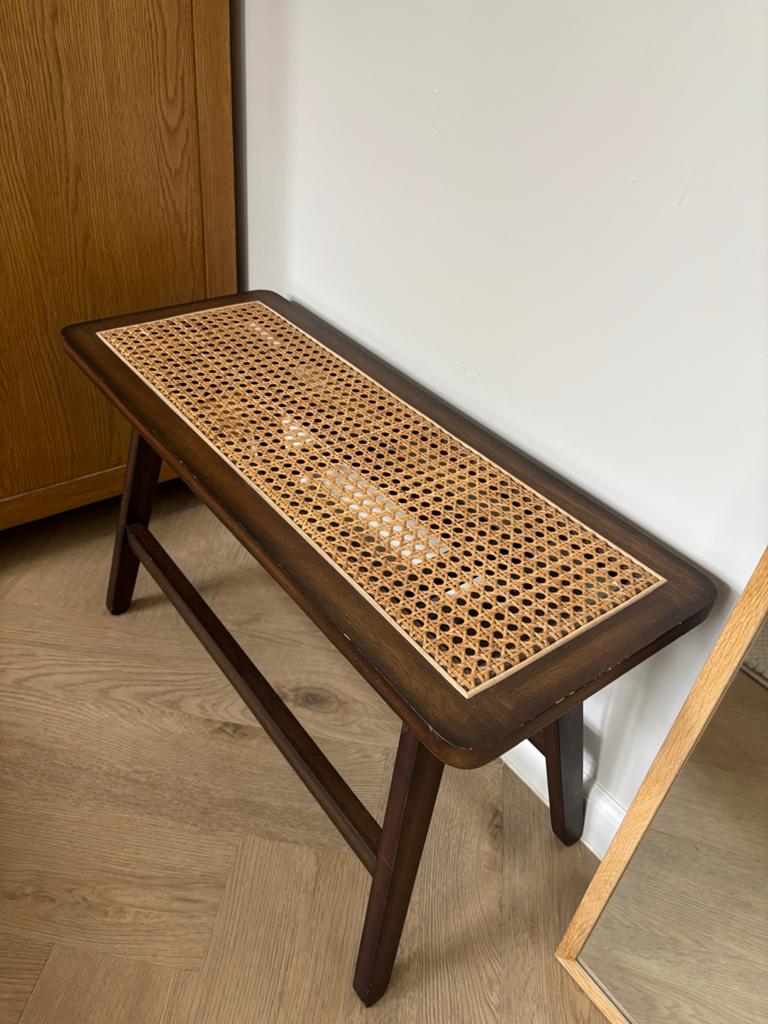 Houten bankje met rotan zitting, Bruin, Ophalen of Verzenden, Zo goed als nieuw, Eén
