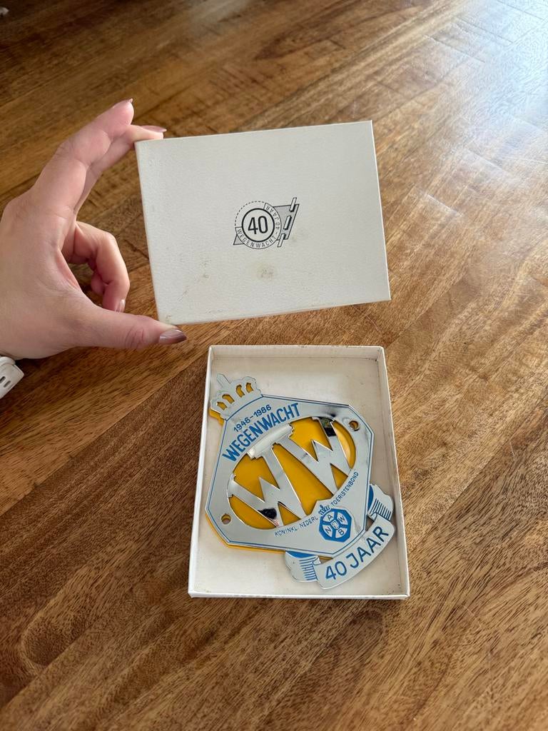 ANWB Wegenwacht 40 Jaar Jubileum Embleem, Ophalen of Verzenden, Zo goed als nieuw