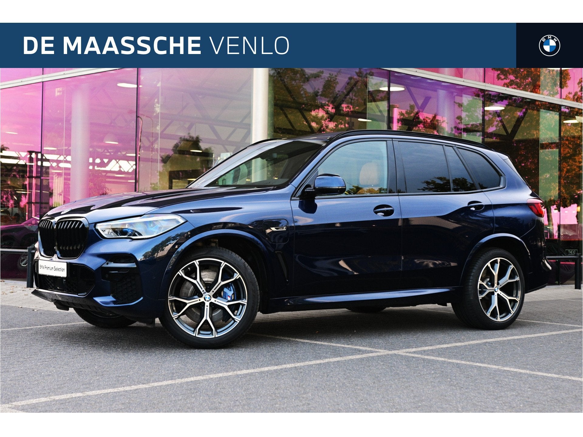 BMW X5 xDrive45e M Sport Automaat / Panoramadak / Comfortsto, Auto's, Automaat, Dealer onderhouden, Gebruikt, X5