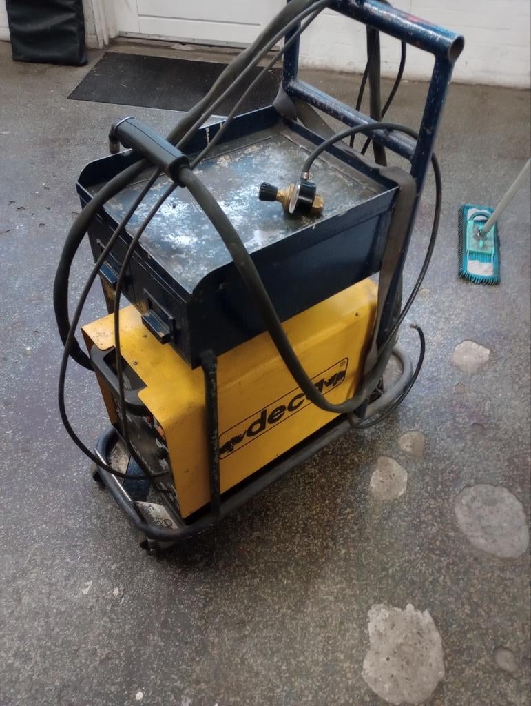 Decamig 412e mig met defect, Doe-het-zelf en Verbouw, Gereedschap | Lasapparaten, Gebruikt, Co2, Minder dan 150 ampère, Ophalen