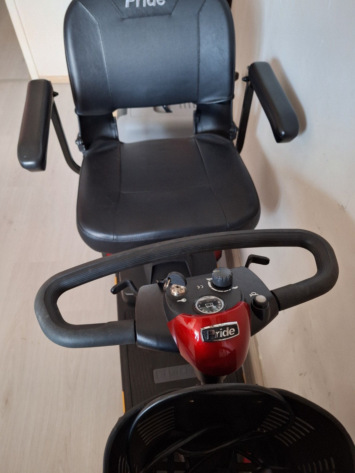 te koop, Diversen, Rolstoelen, Ophalen, Inklapbaar, Zo goed als nieuw, Elektrische rolstoel