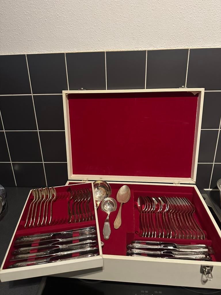 Bestek set Sola, Ophalen of Verzenden, Zo goed als nieuw