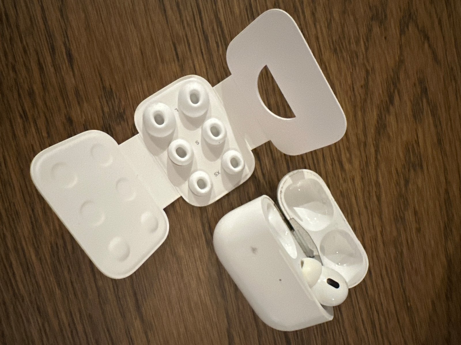 Apple AirPods Pro (2e generatie) - Links ontbreekt!, Telecommunicatie, Gebruikt, In gehoorgang (in-ear), Actieve ruisonderdrukking