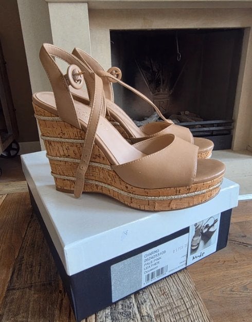 Kurt Geiger sandalen maat 38 nude, Kleding | Dames, Kurt Geigner, Beige, Zo goed als nieuw, Sandalen of Muiltjes
