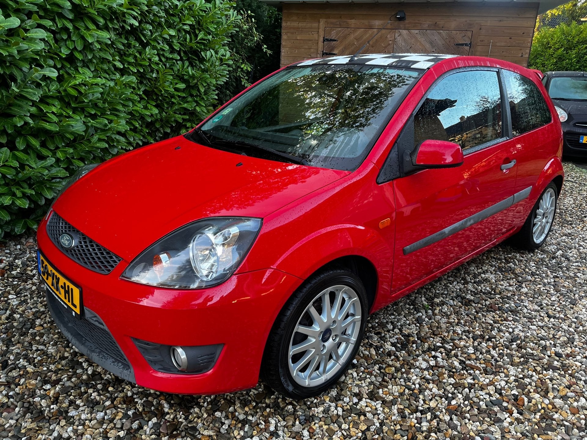 Ford Fiesta 1.6-16 RALLY EDITION RIJKAAR/APK/HISTORY/BEURT/N, Auto's, Voorwielaandrijving, 1596 cc, Zwart, 4 cilinders