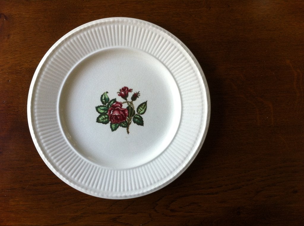 Wedgwood "Moss Rose" 'Bord/Schaal' Diameter: 23 cm Nieuw, Nieuw, Ophalen of Verzenden, Bord(en), Overige stijlen