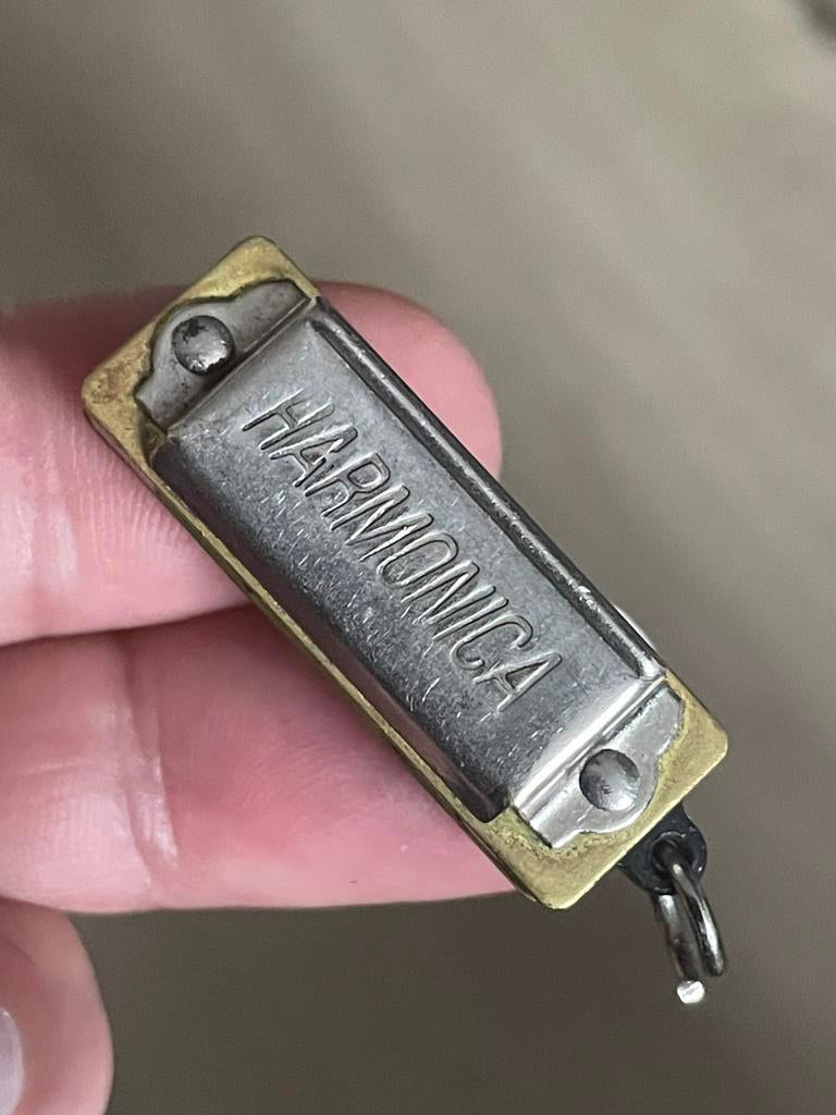 vintage kettinghanger mondharmonica, Ophalen of Verzenden, Zo goed als nieuw, Goud, Overige materialen