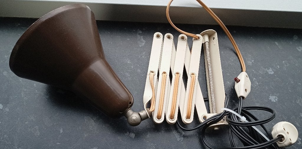 OUDE METALEN SCHAARLAMP - vintage wandlamp - treklamp 50s, Huis en Inrichting, Gebruikt, Met schakelaar, Meerkleurig, Overige merken