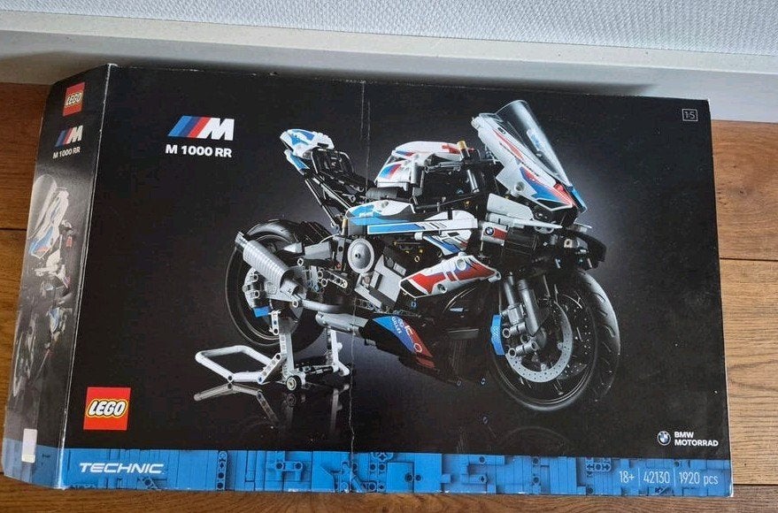 LEGO Technic racemotor BMW 42130, Compleet, Verzenden, Lego, Zo goed als nieuw