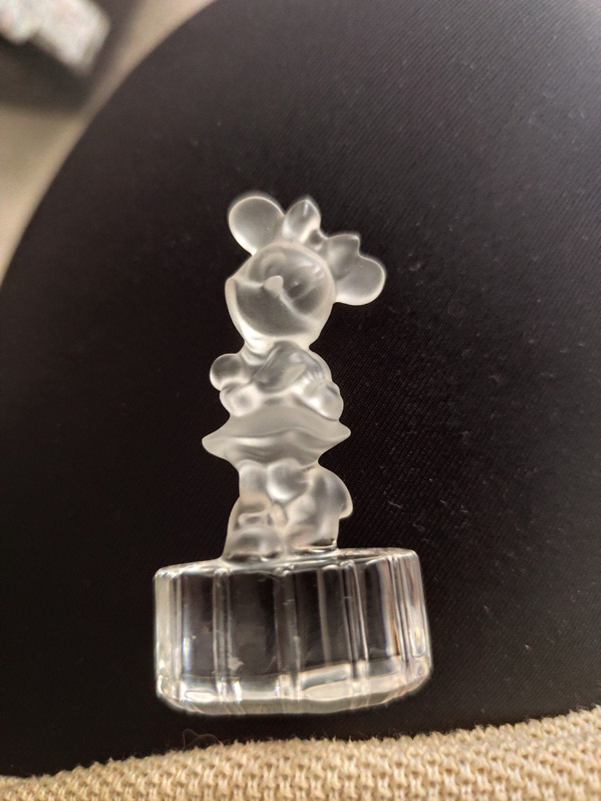 kristallen minnie mouse van goebel, Ophalen, Mickey Mouse, Zo goed als nieuw, Beeldje of Figuurtje