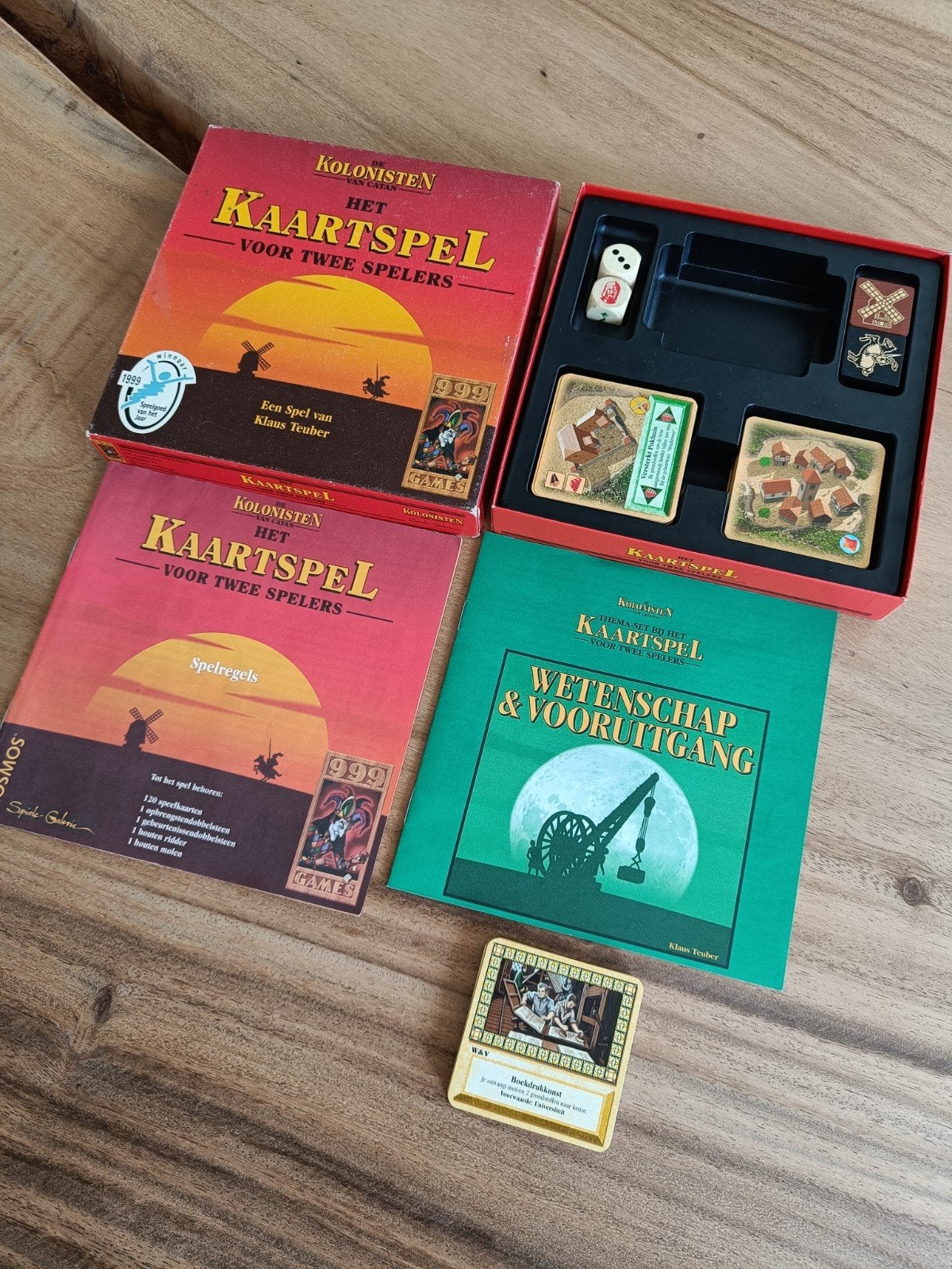 Kolonisten van Catan Kaartspel + Wetenschap & Vooruitgang, Een of twee spelers, Ophalen of Verzenden, Zo goed als nieuw, 999 Games