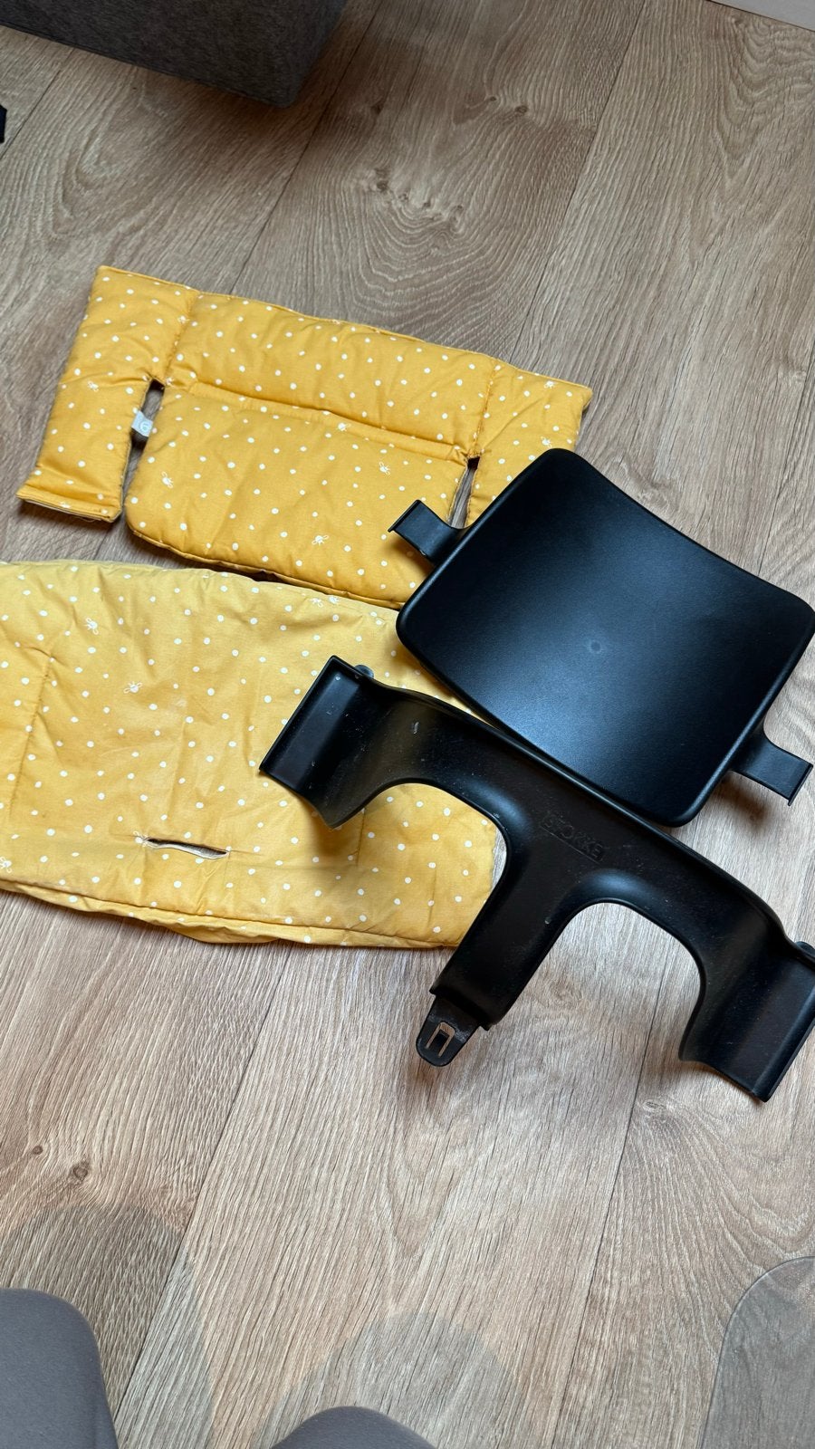 Stokke Tripp Trapp Baby Set met kussens (geel), Ophalen of Verzenden, Gebruikt, Meegroeistoel, Aanschuifbaar