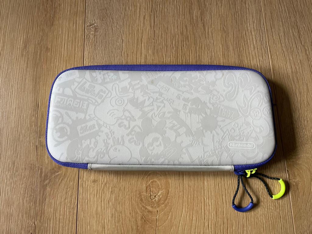 Nintendo Switch Splatoon travel case, Hoesje, Tasje of Behuizing, Ophalen of Verzenden, Zo goed als nieuw, Draadloos