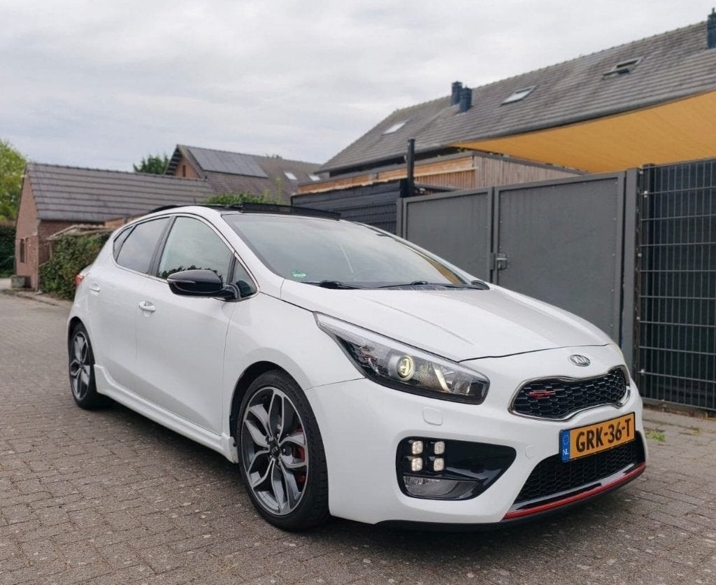 Kia Cee'D GT (2016) dealer onderhouden / full options, Auto's, Voorwielaandrijving, Dealer onderhouden, 4 cilinders, Wit