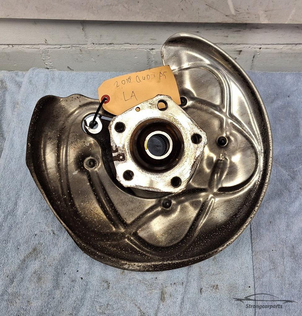 Fusee Audi A5 F5 S5 S4 A4 8W B9 4x4 links achter 8W0505435AA, Gebruikt, -, -, -