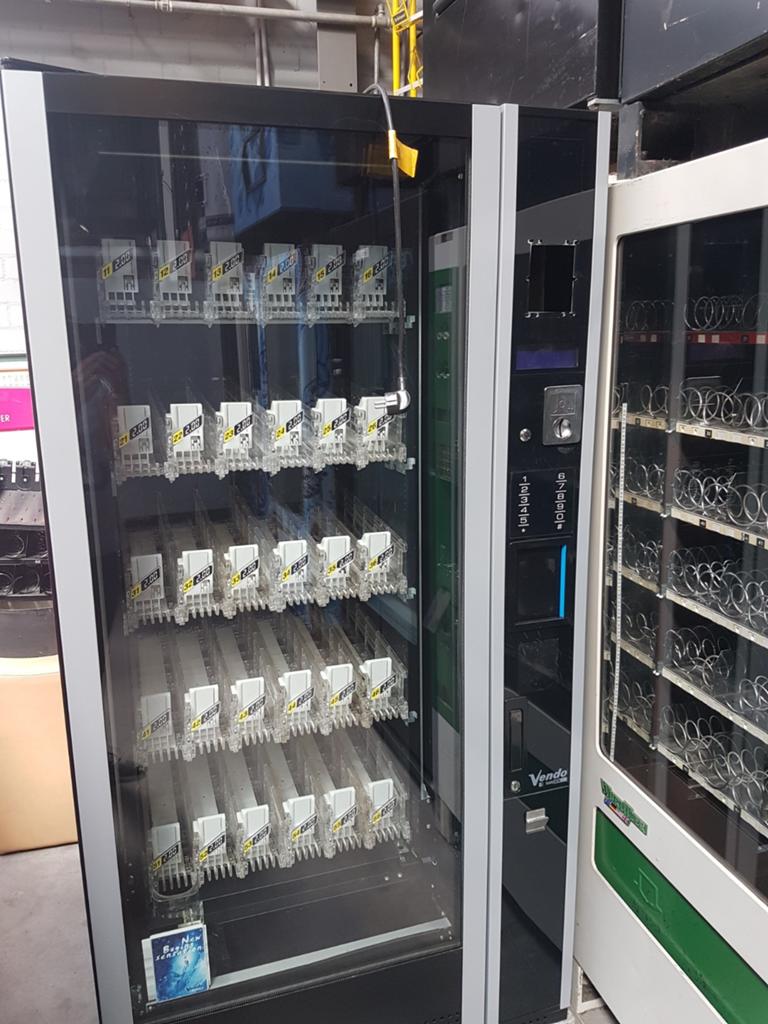 Frisdrank automaat Vendo G6 Designline, Verzamelen, Automaten | Overige, Ophalen