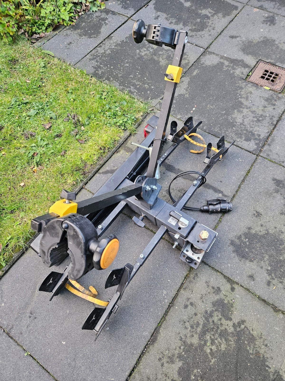 Hawk fietsendrager, Ophalen, 2 fietsen, Gebruikt, Trekhaakdrager
