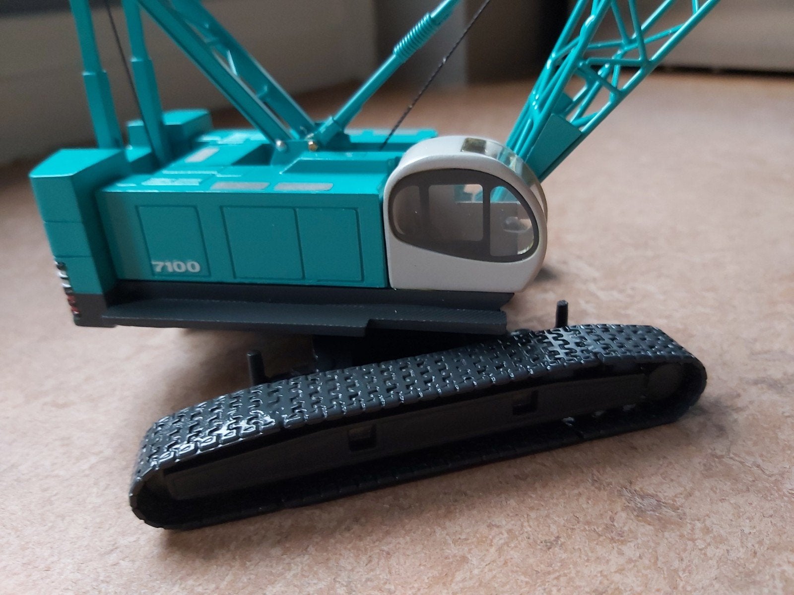Kobelco Mastertech 7100 hydr. hijskraan met vakwerkgiek 1/60, Hobby en Vrije tijd, Modelauto's | 1:50, Ophalen of Verzenden, Nieuw