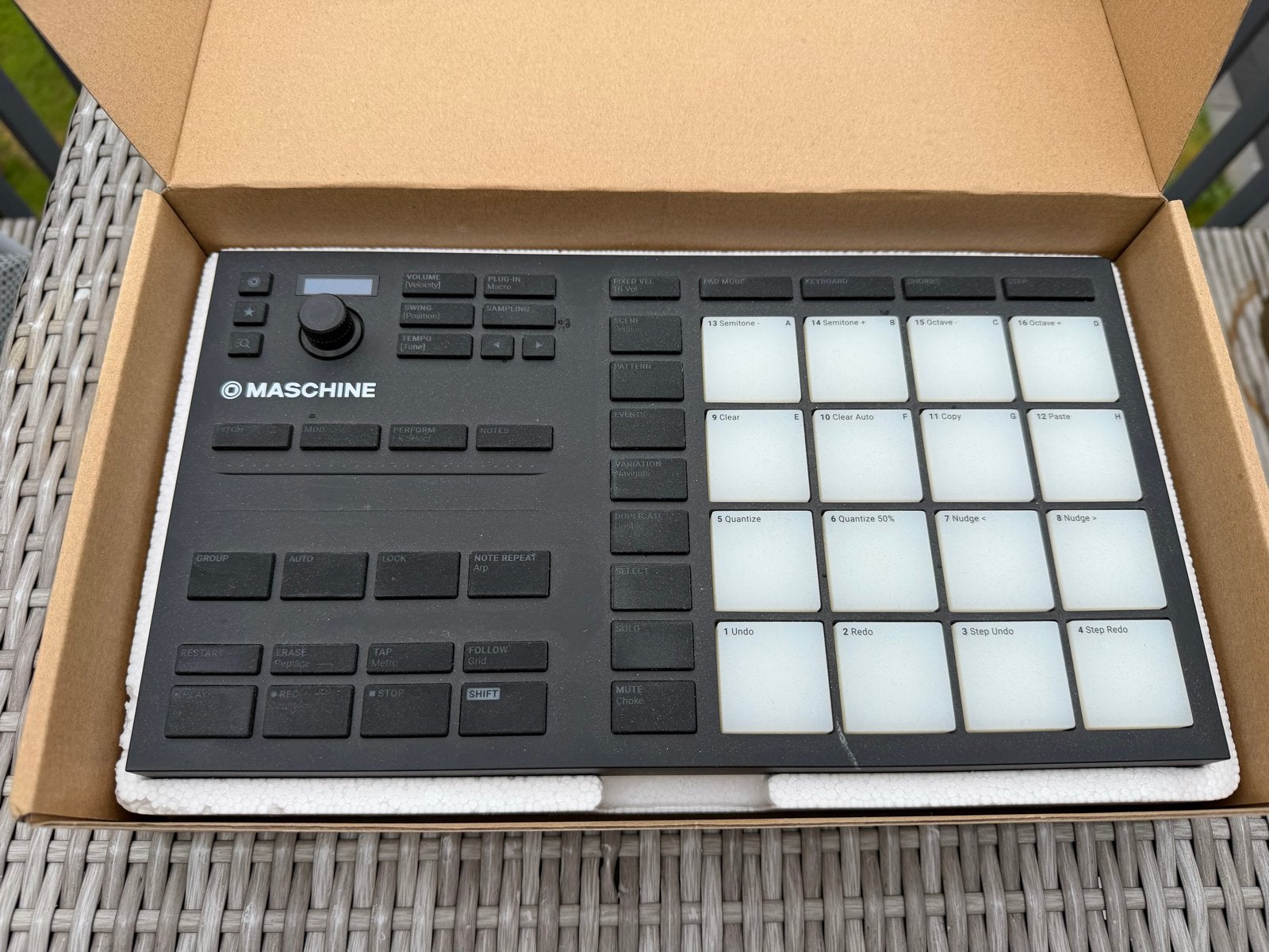 Native Instruments Maschine Micro MK3 met doos en codes, Muziek en Instrumenten, Ophalen of Verzenden, Gebruikt, Overige merken