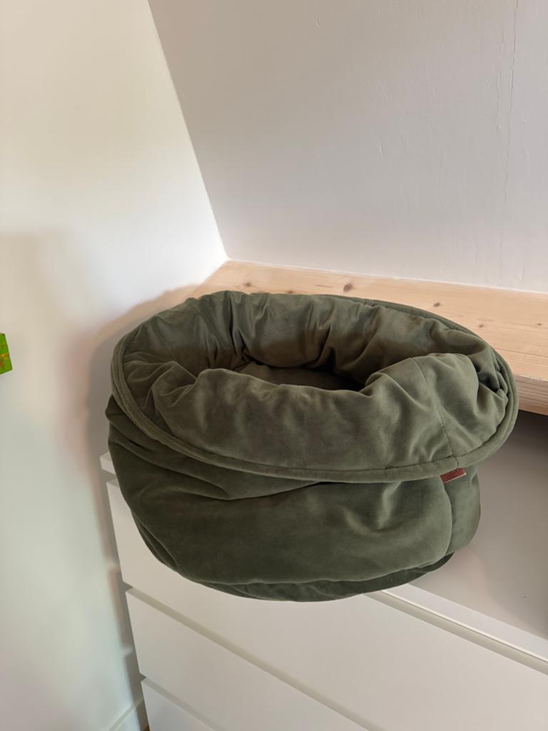 Designed by Lotte katten mand velvet groen, Ophalen
