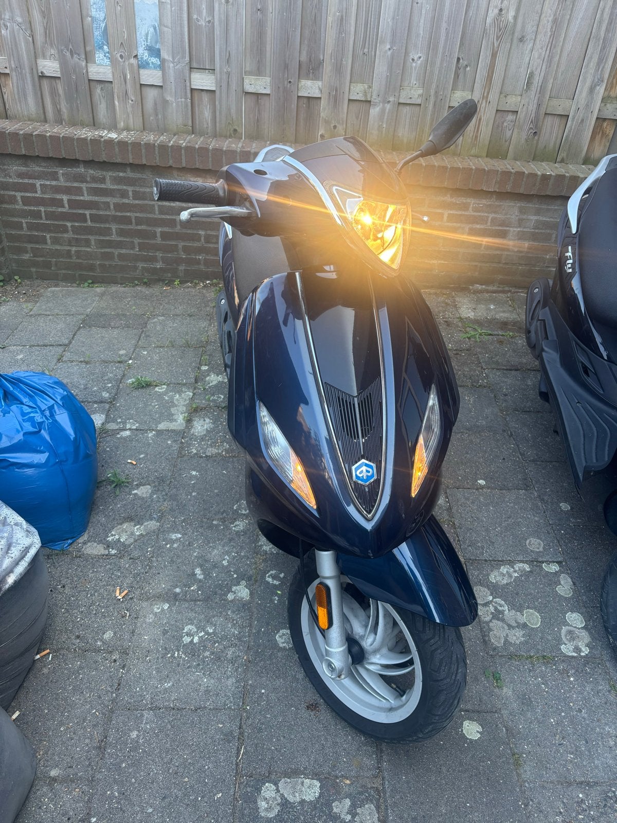 Piaggio new Fly Scooter 2017 donker blauw, Ophalen, Gebruikt, Maximaal 45 km/u, Fly