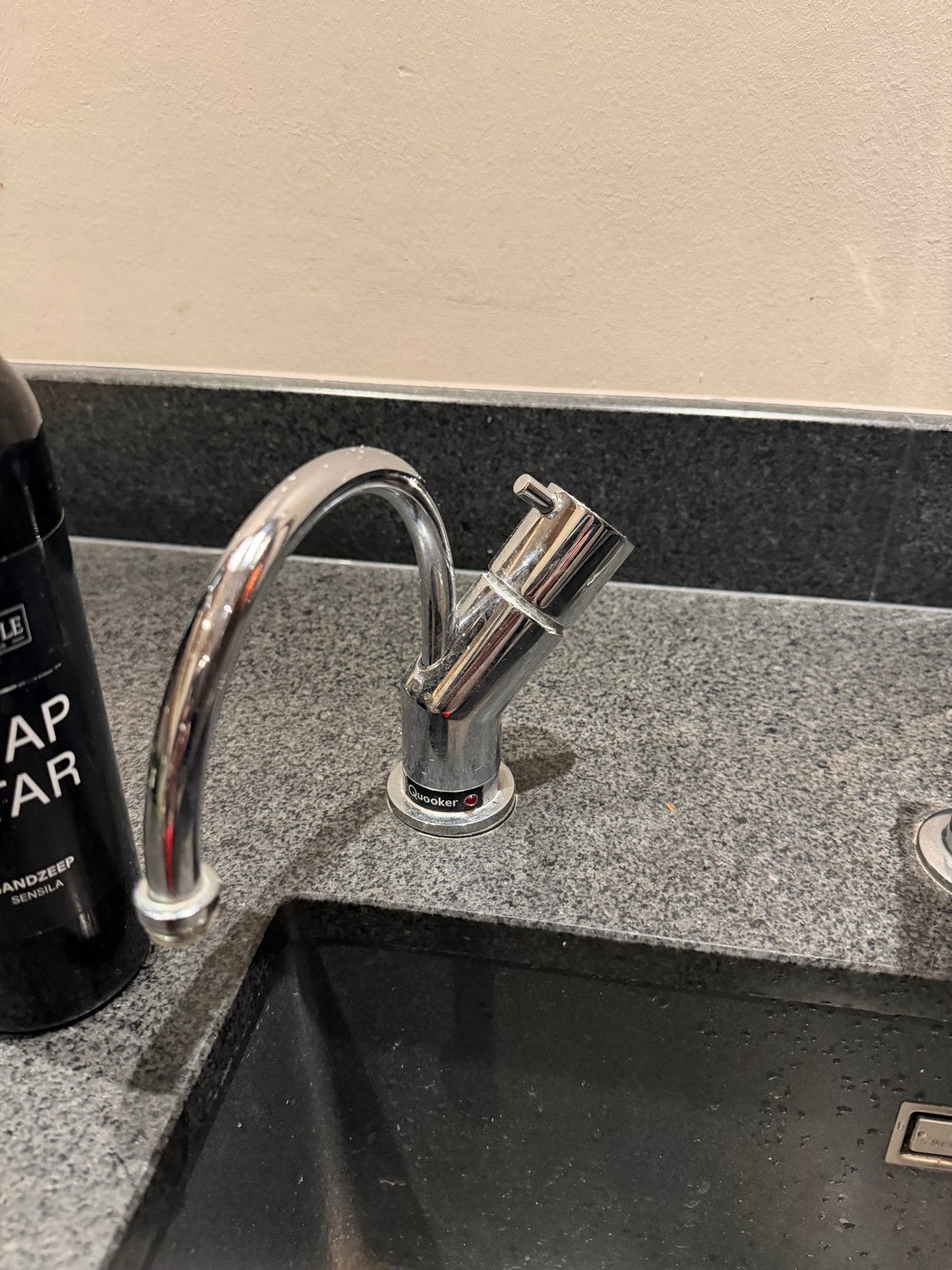 Quooker PRO3-VAQ kokendwaterkraan met lichte beschadiging, Huis en Inrichting, Zilver, Ophalen of Verzenden, Metaal, Overige merken