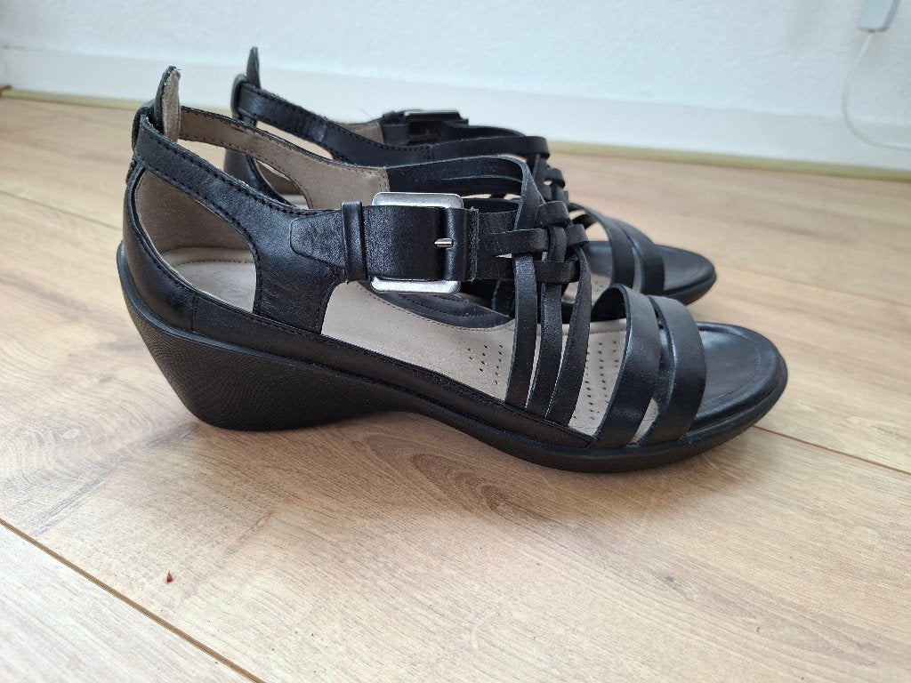 Zwart leren ecco sandalen maat 39, Kleding | Dames, Schoenen, Ecco, Zwart, Zo goed als nieuw, Sandalen of Muiltjes