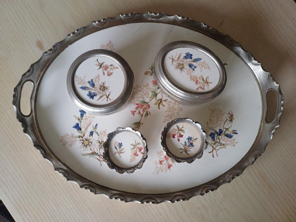 Dienblad met doosjes en schaaltjes, Ophalen of Verzenden, Gebruikt, Rond, Overige materialen