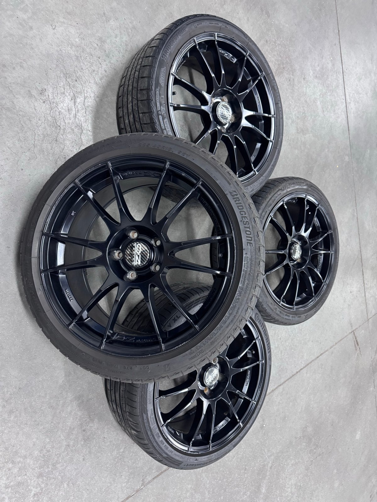 OZ Ultraleggera 18 inch velgen met Bridgestone banden, Ophalen, 18 inch, Gebruikt, Banden en Velgen