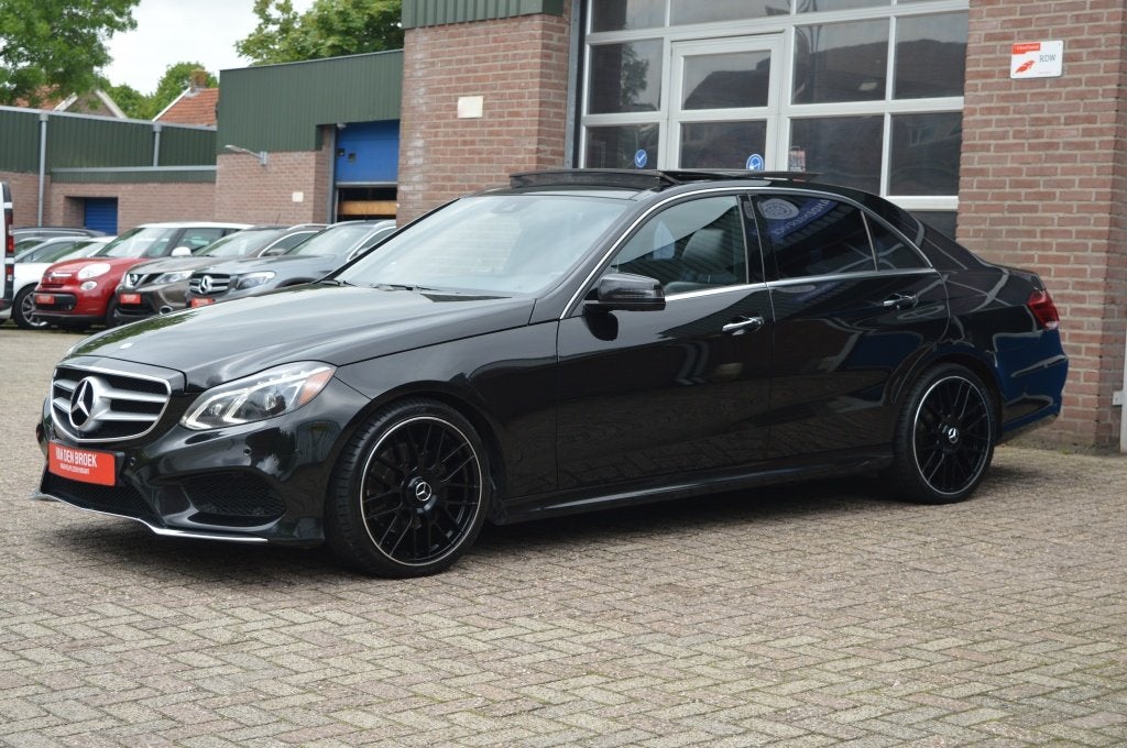 Mercedes-Benz E-Klasse 400 4-matic | AUT - AMG - CAMERA, Auto's, Mercedes-Benz, Automaat, Gebruikt, Euro 6, Leder