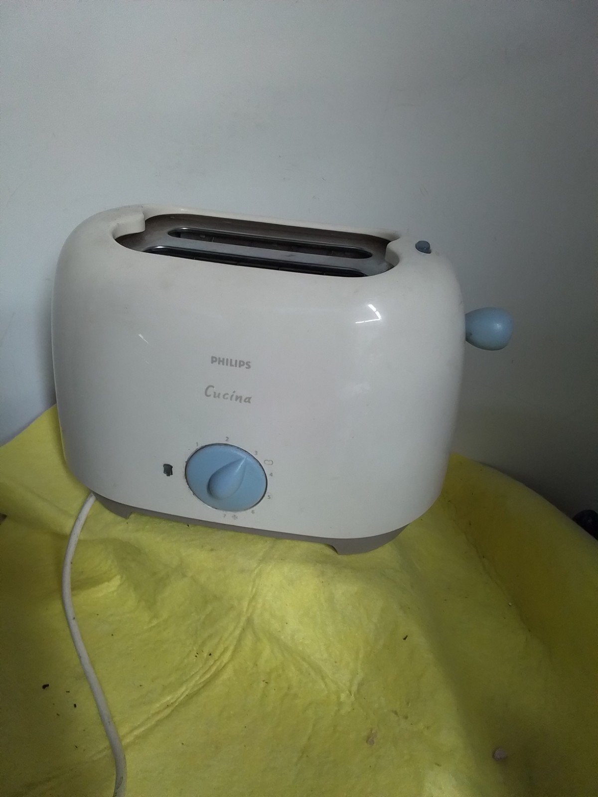 15548( Philips  Cucina broodrooster 2 sleuven, Ophalen of Verzenden