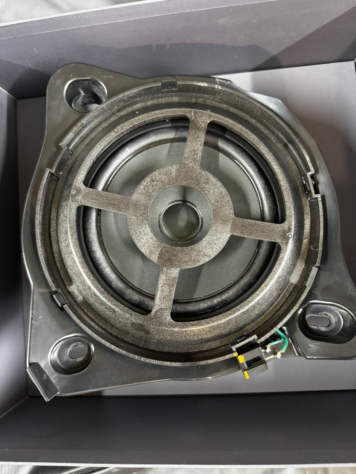 Originele mercedes c450 Amg subwoofer, Ophalen, Zo goed als nieuw