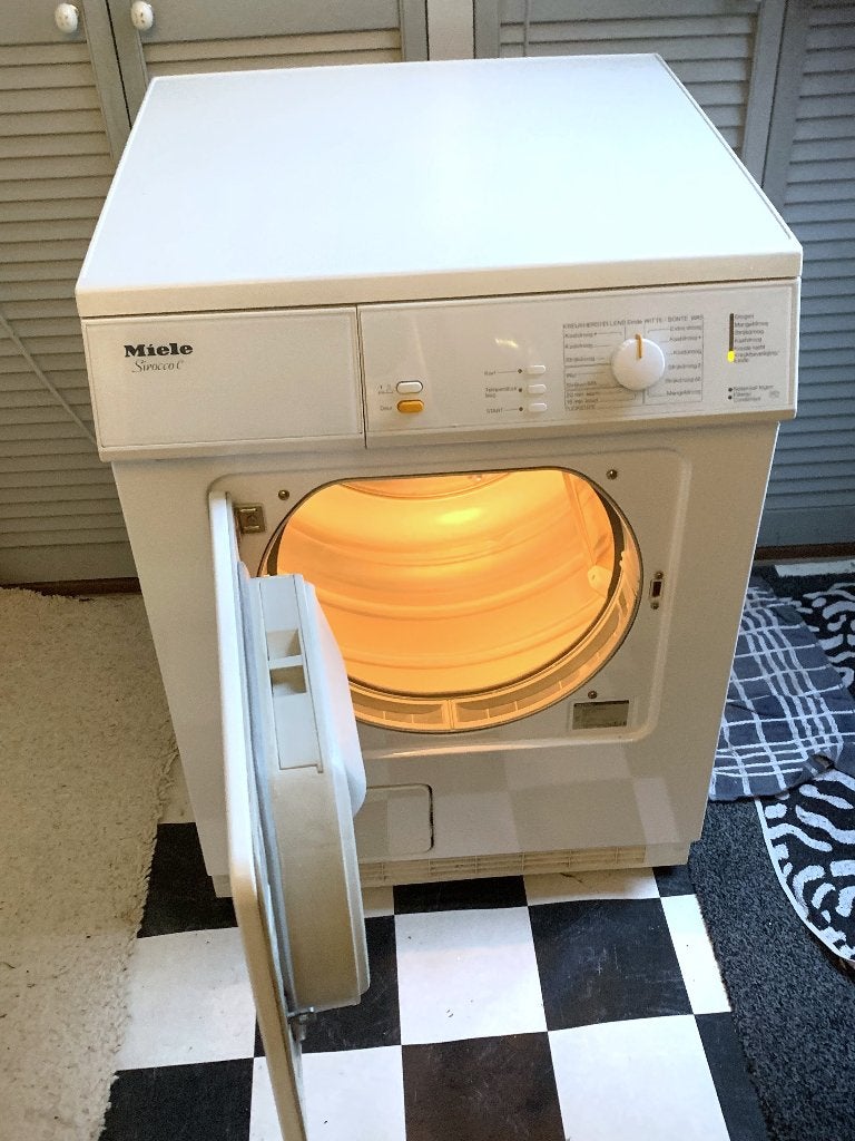 Onverslijtbare wasdroger Miele T495C Sirocco C., Ophalen, Gebruikt, 4 tot 6 kg, Anti-kreukfase