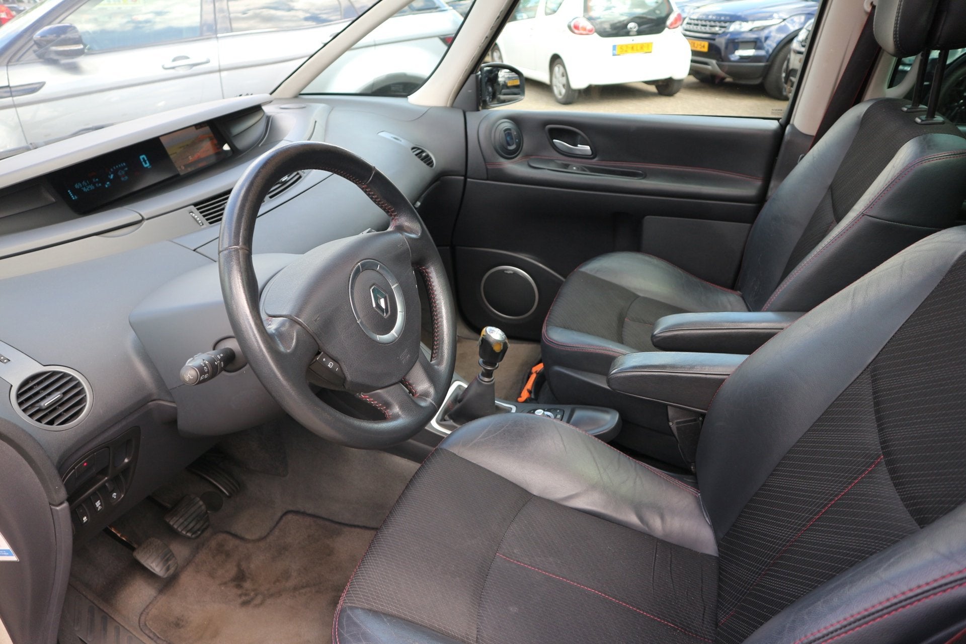 Renault Grand Espace 2.0T Dynamique / 7 PERSOONS / NAP / FAC, Voorwielaandrijving, Gebruikt, 4 cilinders, 2000 kg