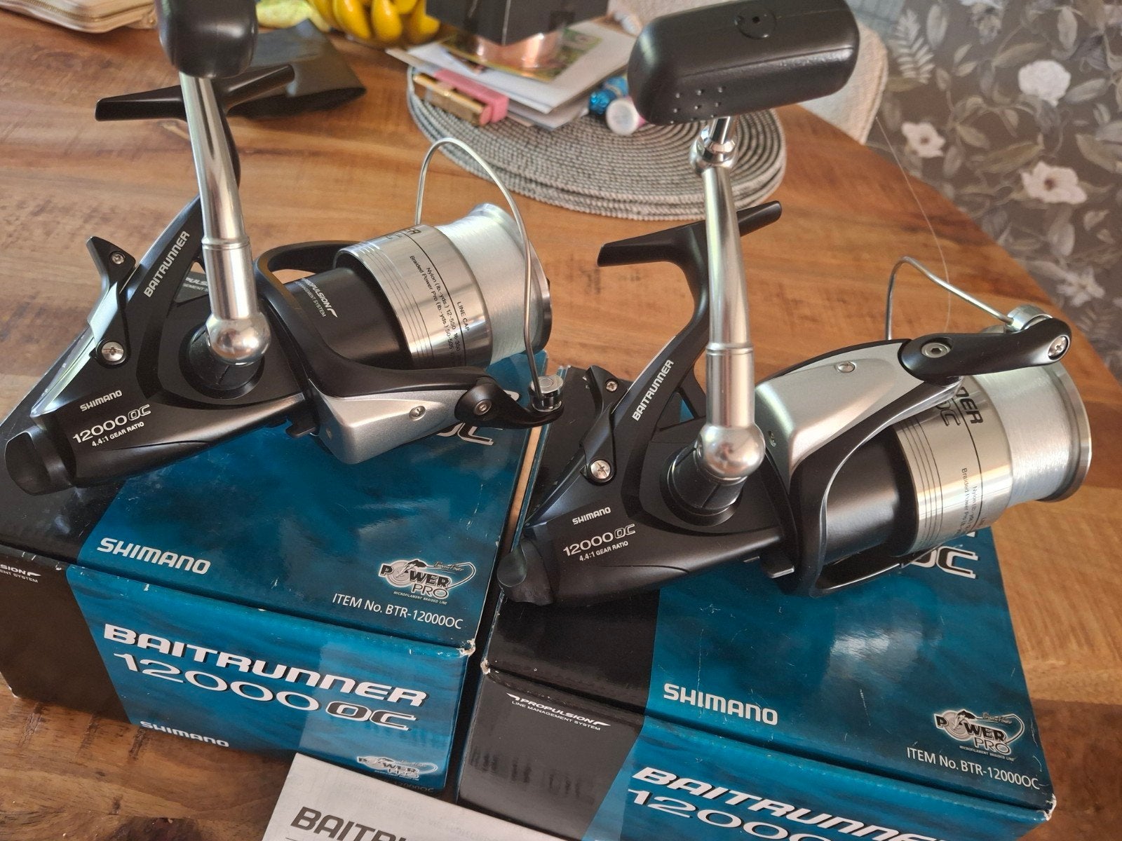 aangeboden 2 nieuwe Shimano molens., Ophalen of Verzenden, Nieuw, Molen