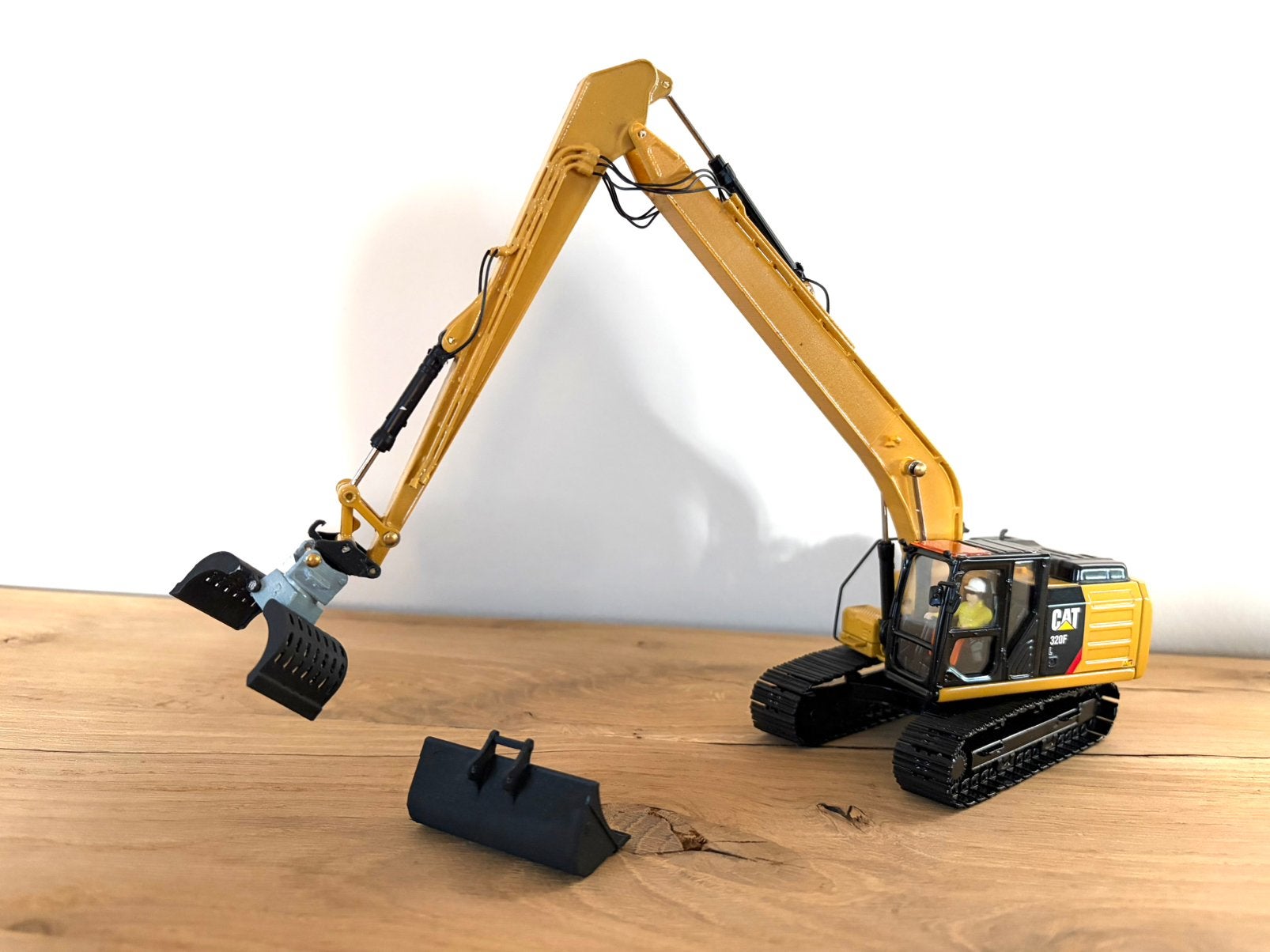 CAT 320F long reach 1:50 Diecast Masters, Ophalen of Verzenden, Nieuw, Overige typen, Overige merken