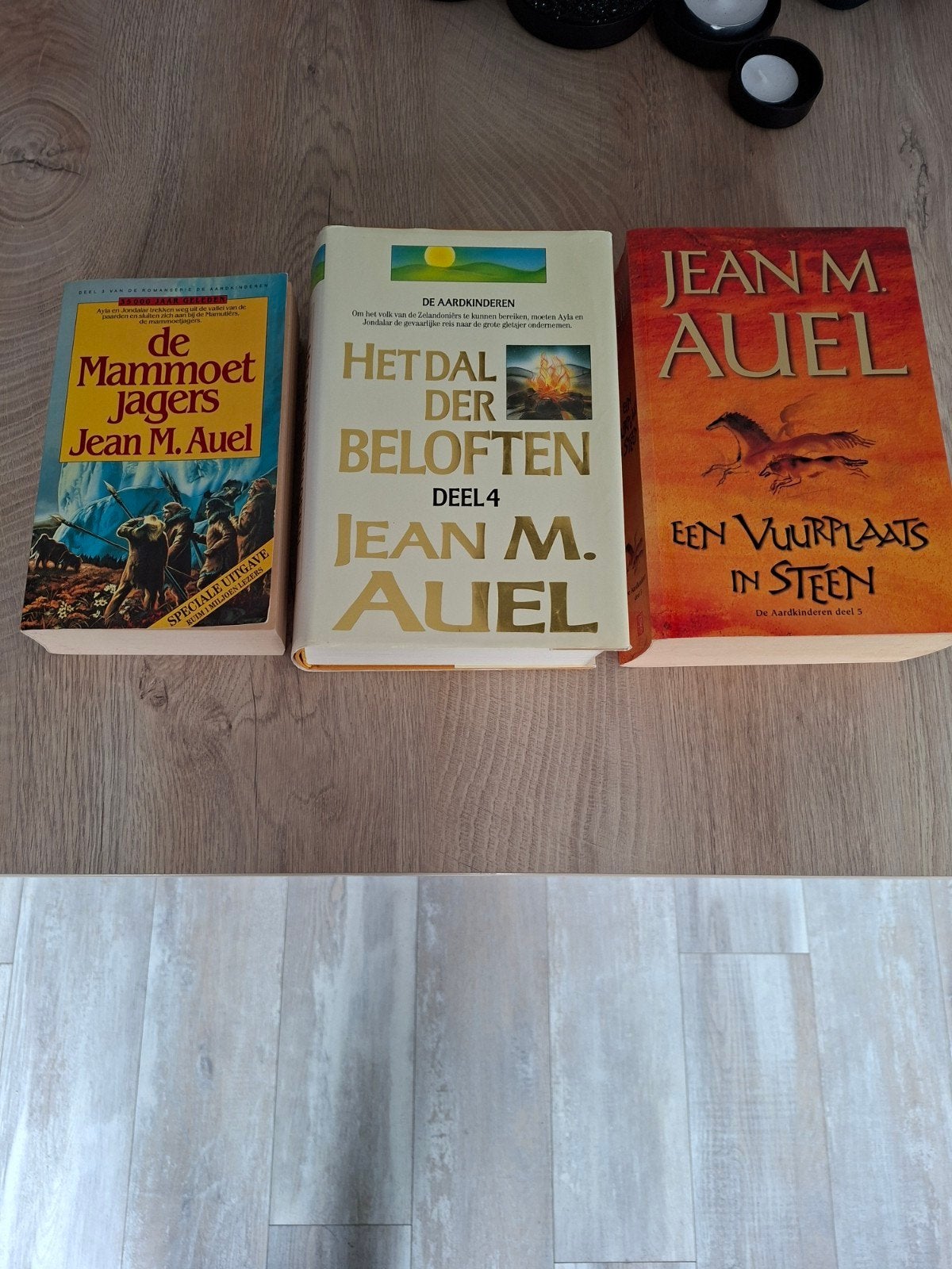 De Aardkinderen delen 3, 4 en 5 - Jean M. Auel, Ophalen of Verzenden, Gelezen, Jean M. Auel