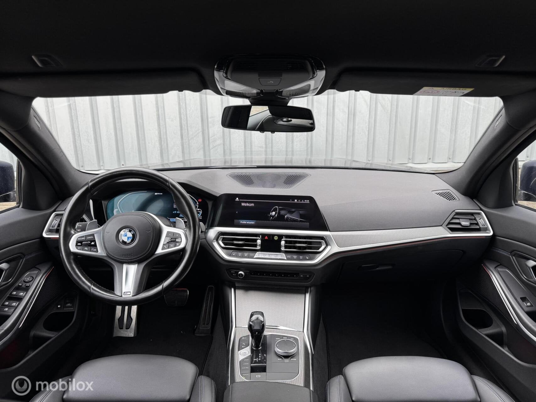 BMW 3-Serie Touring 330e xDrive | M | Shadow Line |Alcantara, Auto's, 4 cilinders, 1865 kg, Blauw, Adaptive Cruise Control