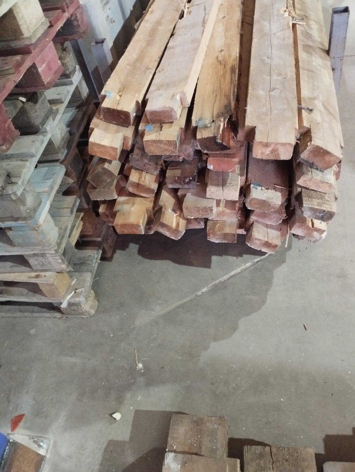 Vuren houten balken, Tuin en Terras, Palen, Balken en Planken, Ophalen of Verzenden, 250 cm of meer, Balken