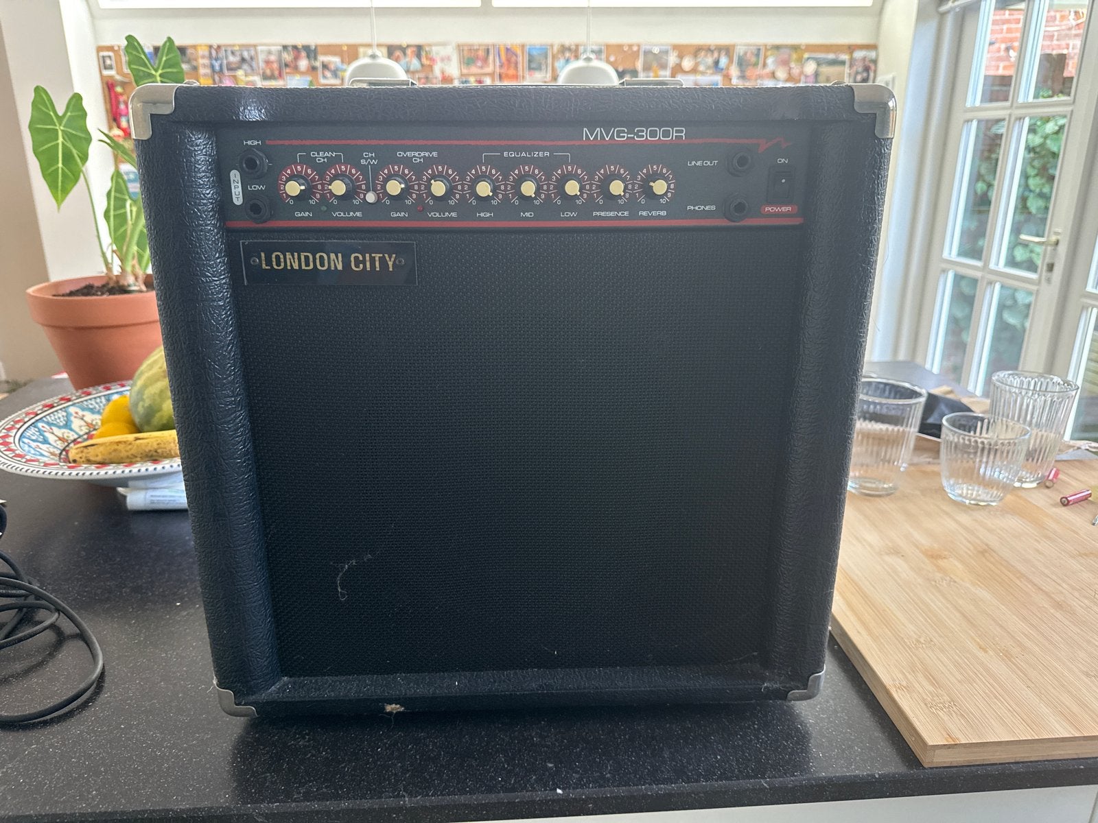 London City MVG-300R Gitaarversterker incl kabel, Muziek en Instrumenten, Ophalen of Verzenden, Gebruikt, Gitaar, Minder dan 50 watt